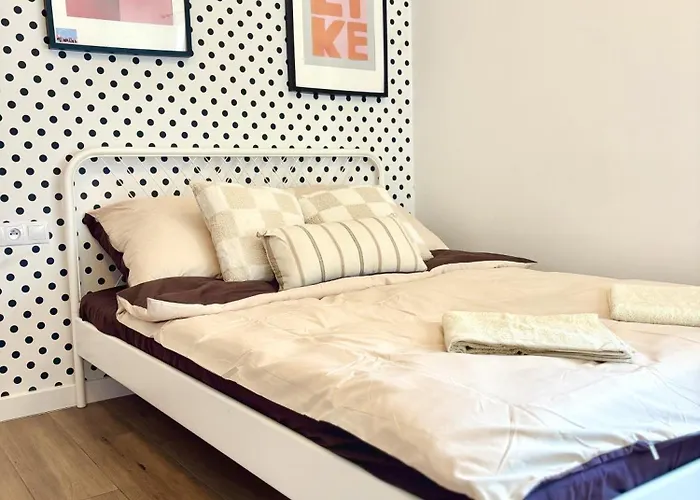 Royal - In By Metro Swietokrzyska 公寓 华沙