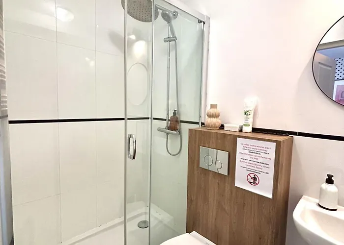 Royal - In By Metro Swietokrzyska 华沙